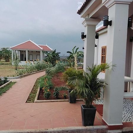 Koh Ker Hotel And Restaurant Phumi Moreal エクステリア 写真