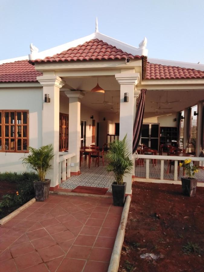 Koh Ker Hotel And Restaurant Phumi Moreal エクステリア 写真